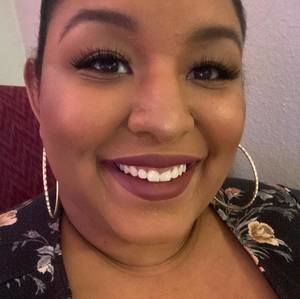 Meet your Posher, Desiree